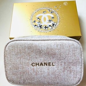 Chanel Makeup Bag 2023 Holiday Gift Set Cosmetic Tweed Pouch ONLY Authentic NEW